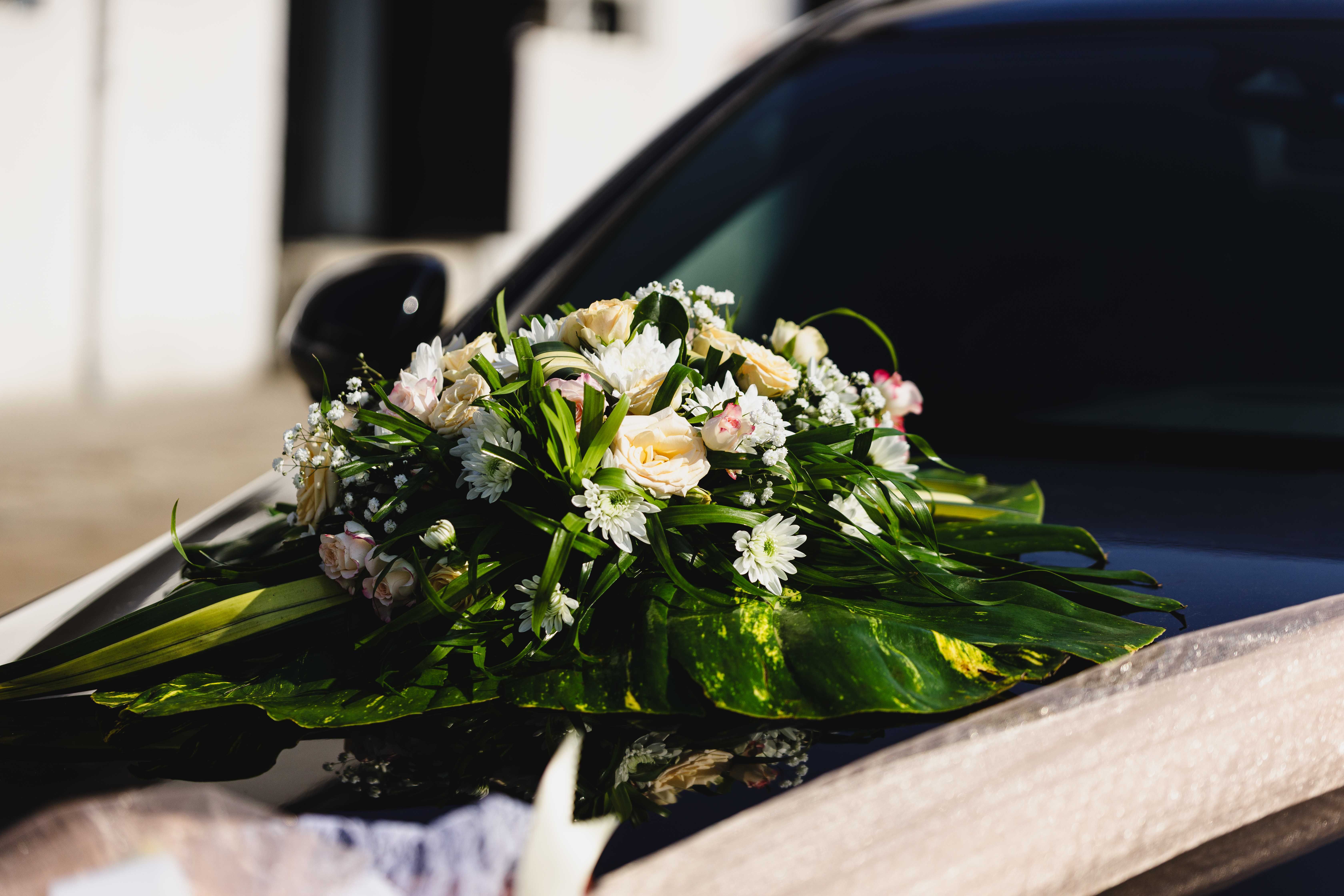 Voiture décorée pour un mariage au Sénégal